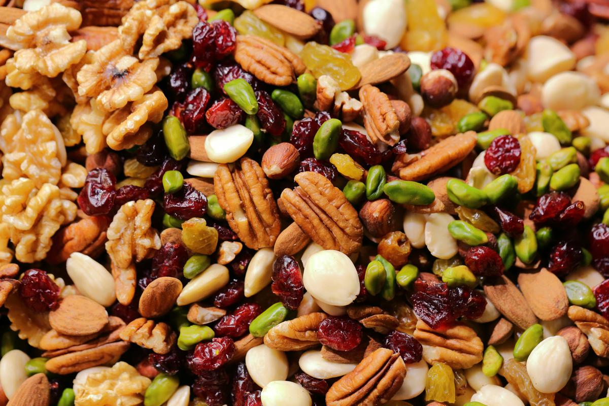 The health benefits of nuts and seeds