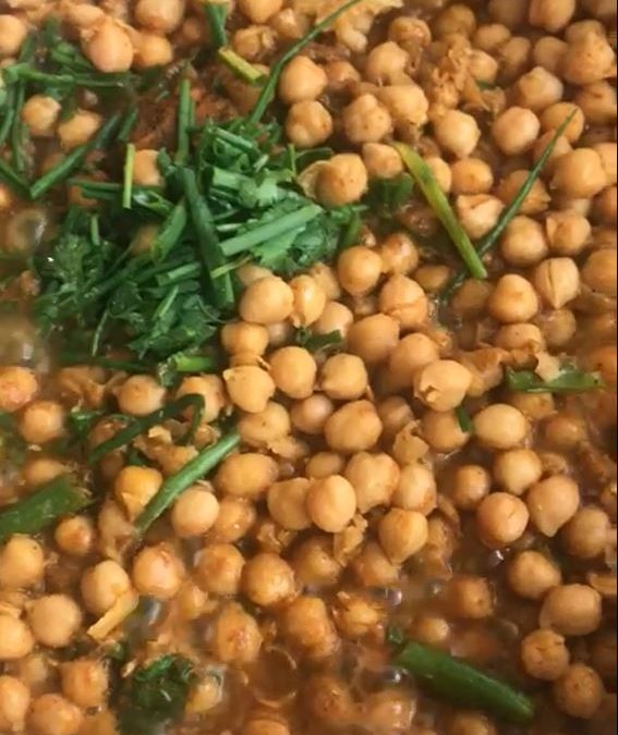 Chickpea spinach curry